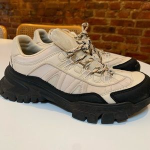 This is a pair of cream hiking sneakers from Zara fall 2021. Only worn twice.